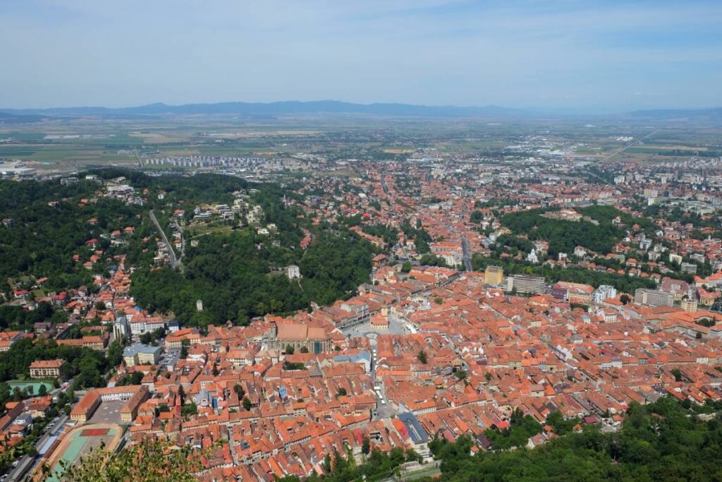 Visiter Brasov en famille : vue panoramique depuis la colline Tampa ©Etpourtantelletourne.fr