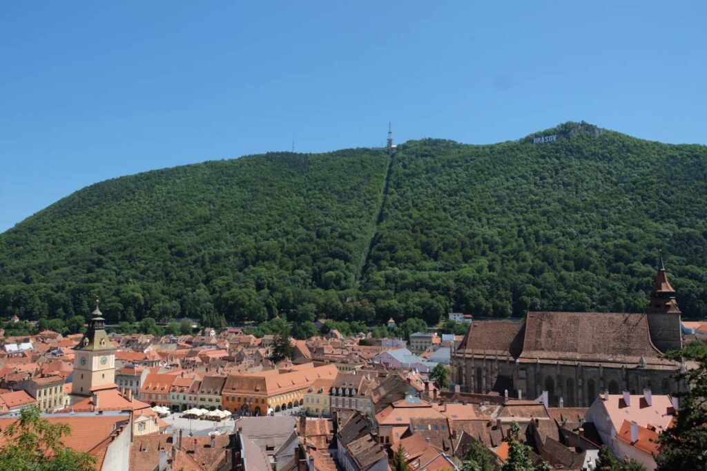Visiter Brasov en famille : vue depuis la tour Blanche ©Etpourtantelletourne.fr