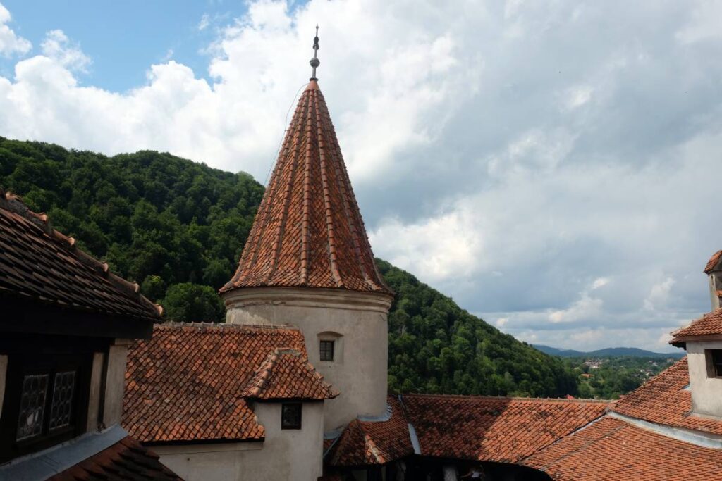 Visiter la Transylvanie en famille : château de Bran (Dracula)  ©Etpourtantelletourne.fr