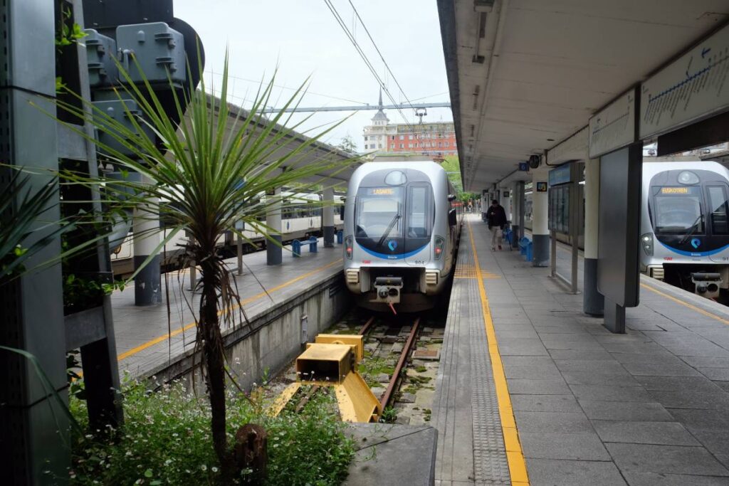 Arrivée en train à Saint Sebastien (Espagne) ©Etpourtantelletourne.fr