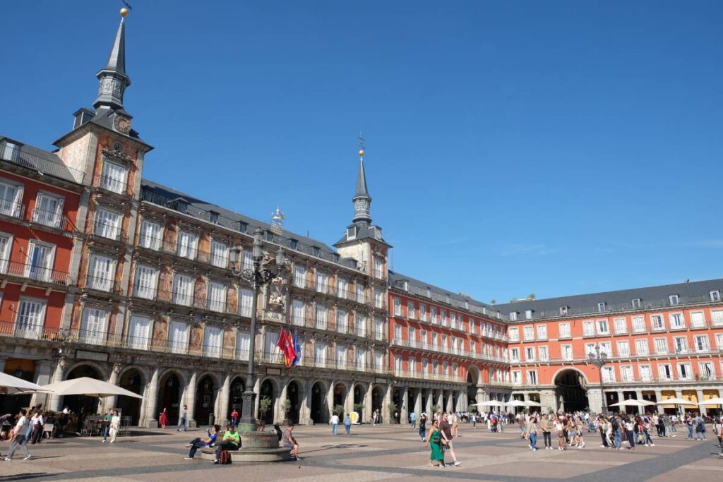 Plaza Mayor à Madrid ©Etpourtantelletourne.fr