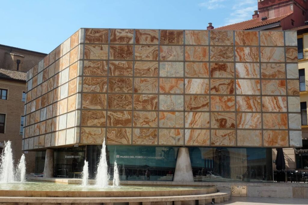 Visiter Saragosse (Espagne) - musée forum romain ©Etpourtantelletourne.fr