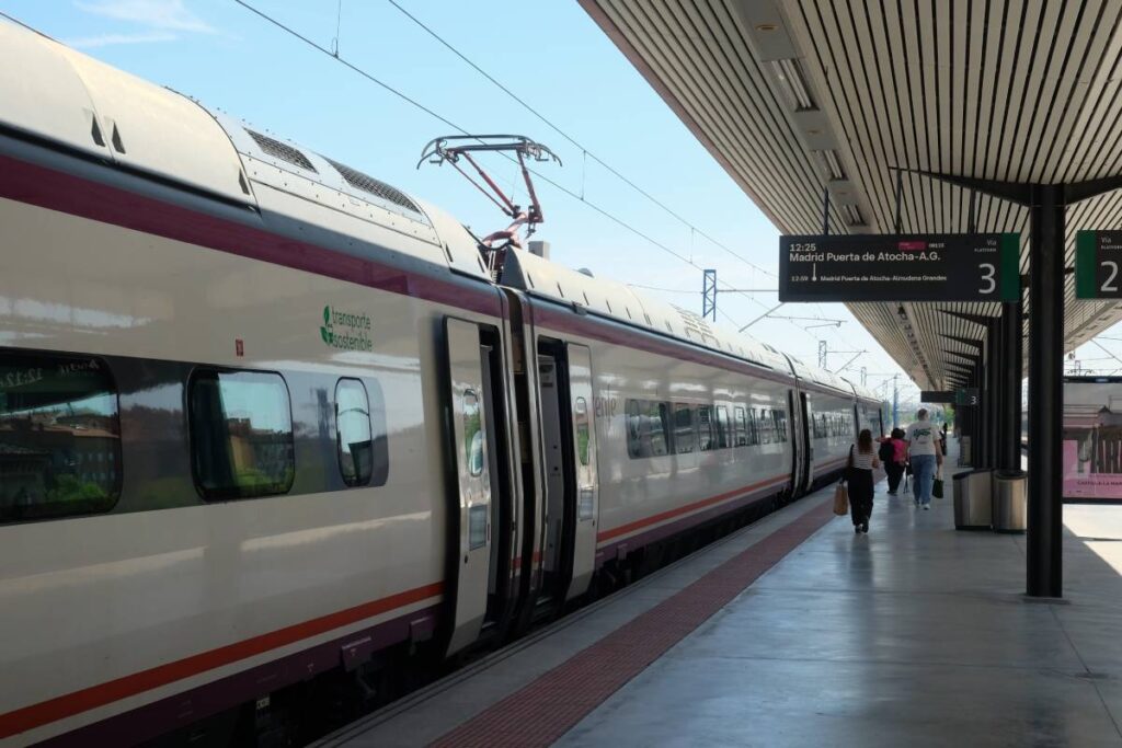 Se déplacer en train en Espagne ©Etpourtantelletourne.fr