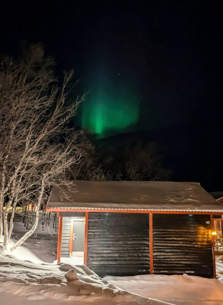 Aller en Laponie en train - aurores boréales Abisko ©Etpourtantelletourne.fr