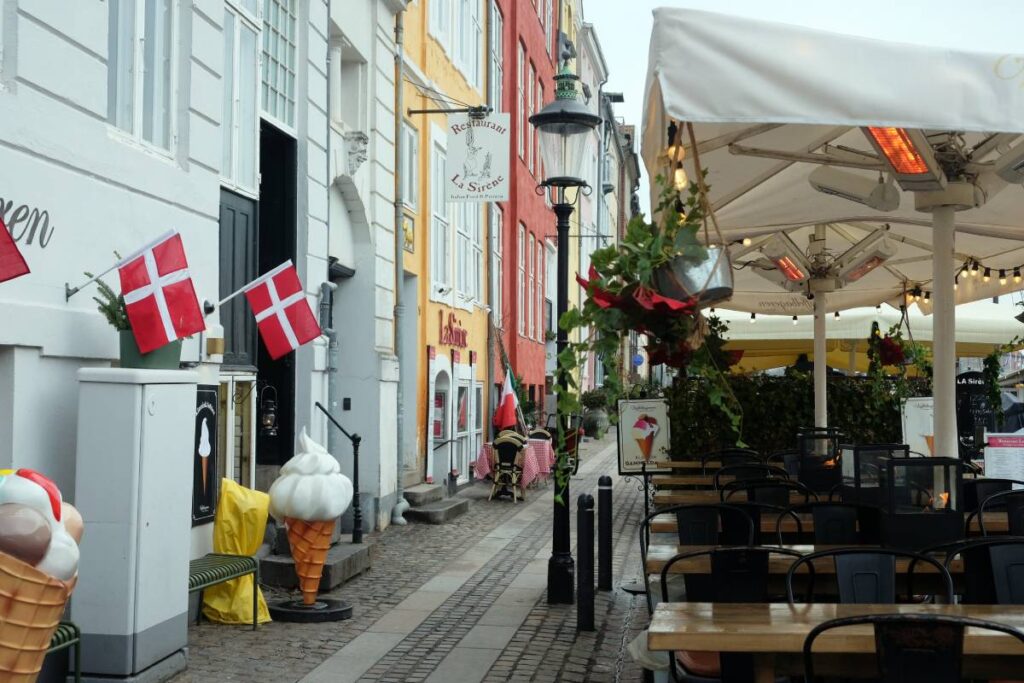 Visiter Copenhague - rue commerçante  ©Etpourtantelletourne.fr