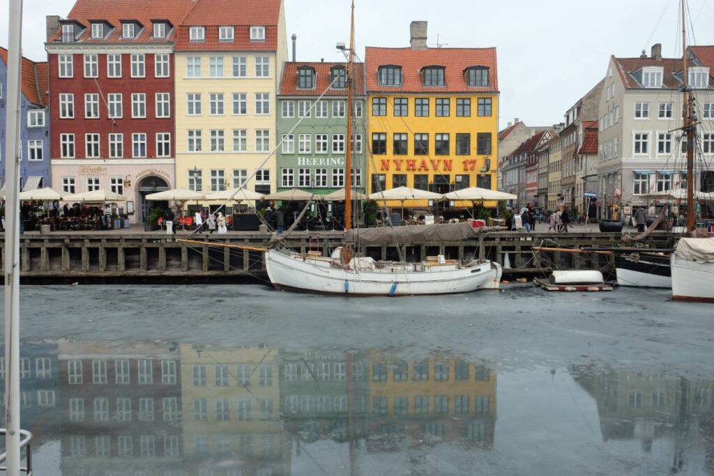 Visiter Copenhague - maisons colorées  port de Nyhavn ©Etpourtantelletourne.fr