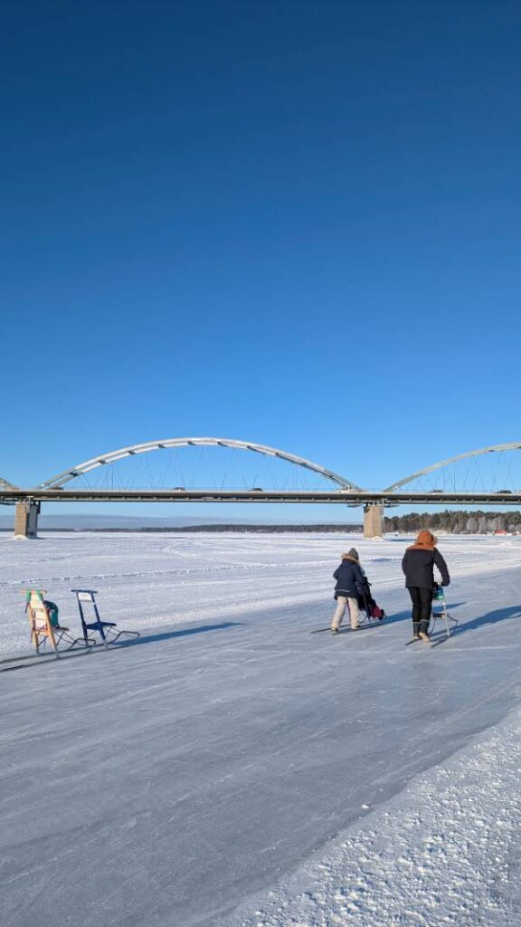 Piste de glace Lulea (Suède) ©Etpourtantelletourne.fr
