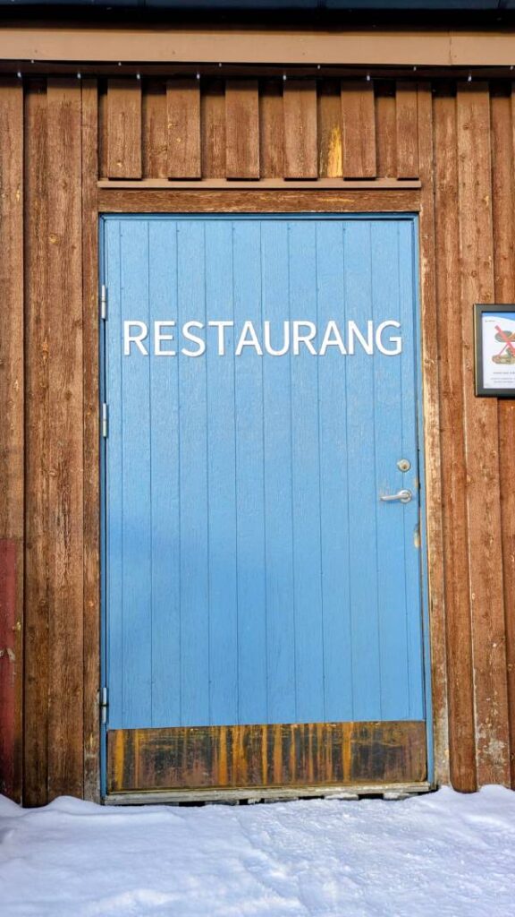 Aller en Laponie en train - restaurant Abisko ©Etpourtantelletourne.fr