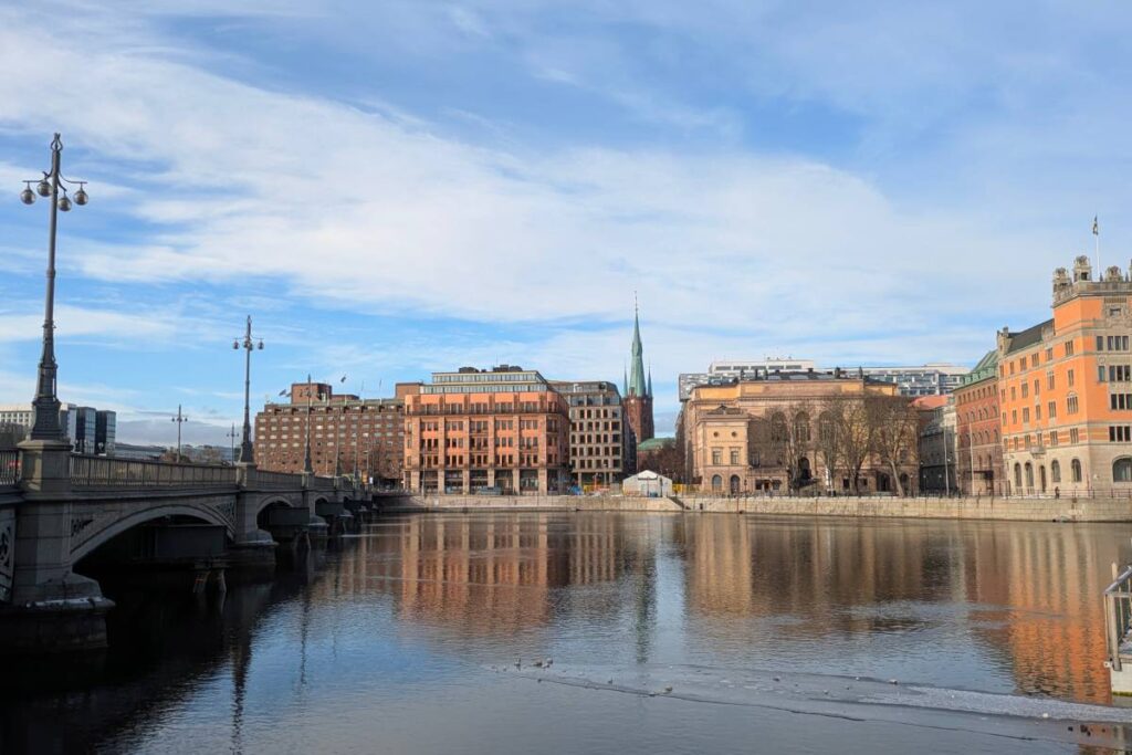 Visiter Stockholm en hiver - arrivée en train  ©Etpourtantelletourne.fr