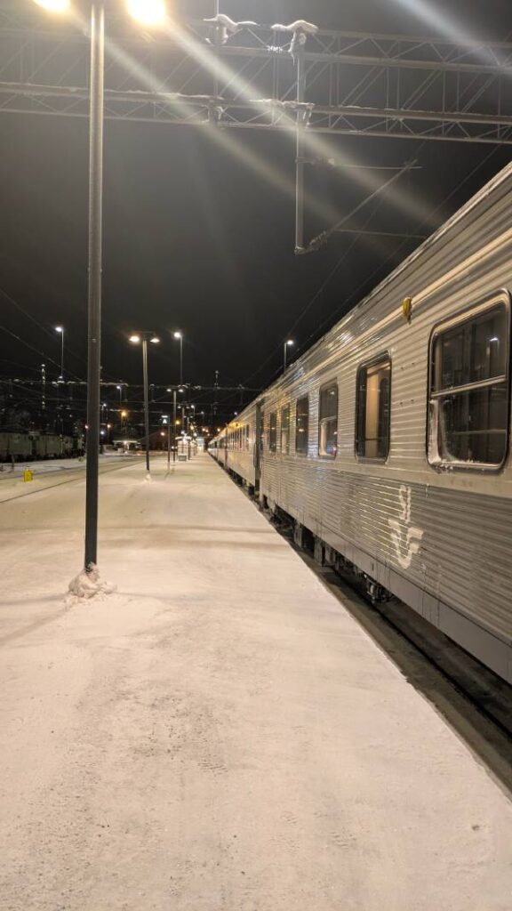 Train de nuit SJ ©Etpourtantelletourne.fr