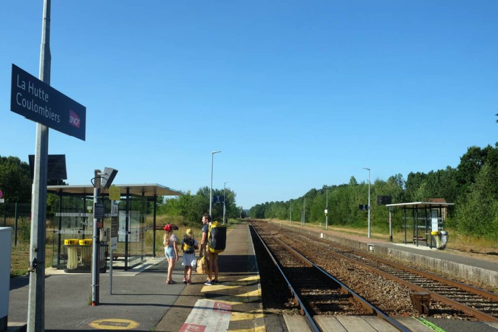 Gare de La Hutte Coulombiers - Week-end en famille dans les Alpes mancelles (Sarthe) ©Etpourtantelletourne.fr